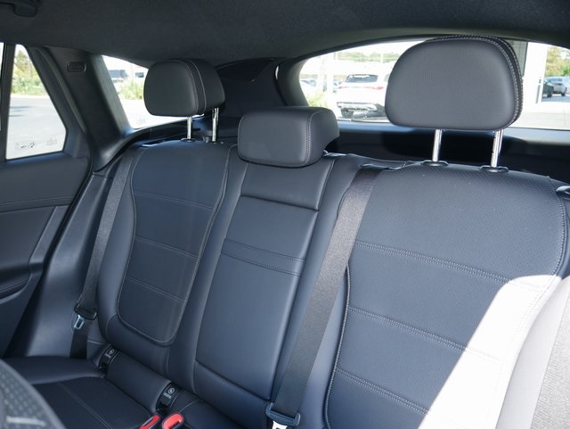 2025 Mercedes Benz GLC 300 photo 16