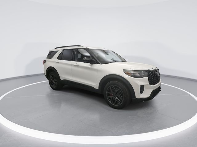 2026 Ford Explorer ST-Line photo 2