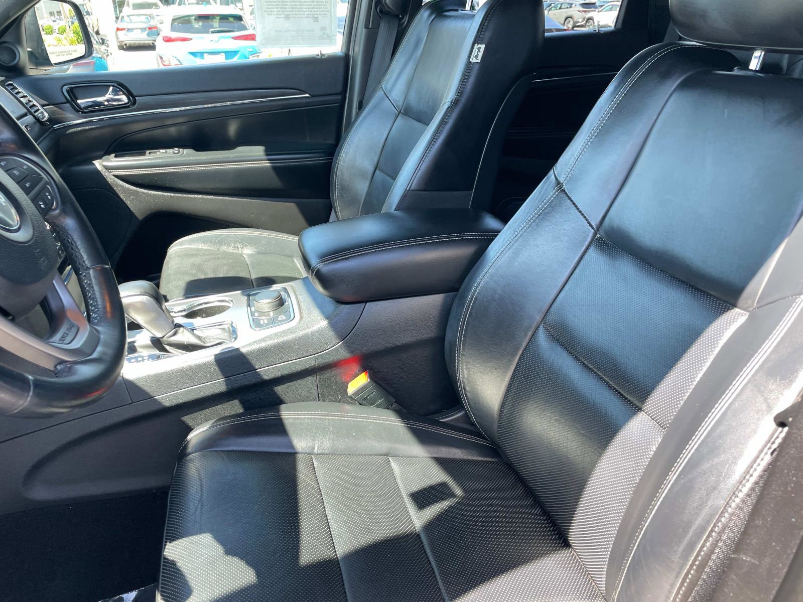 2021 Jeep Grand Cherokee Anniversary Edition photo 23