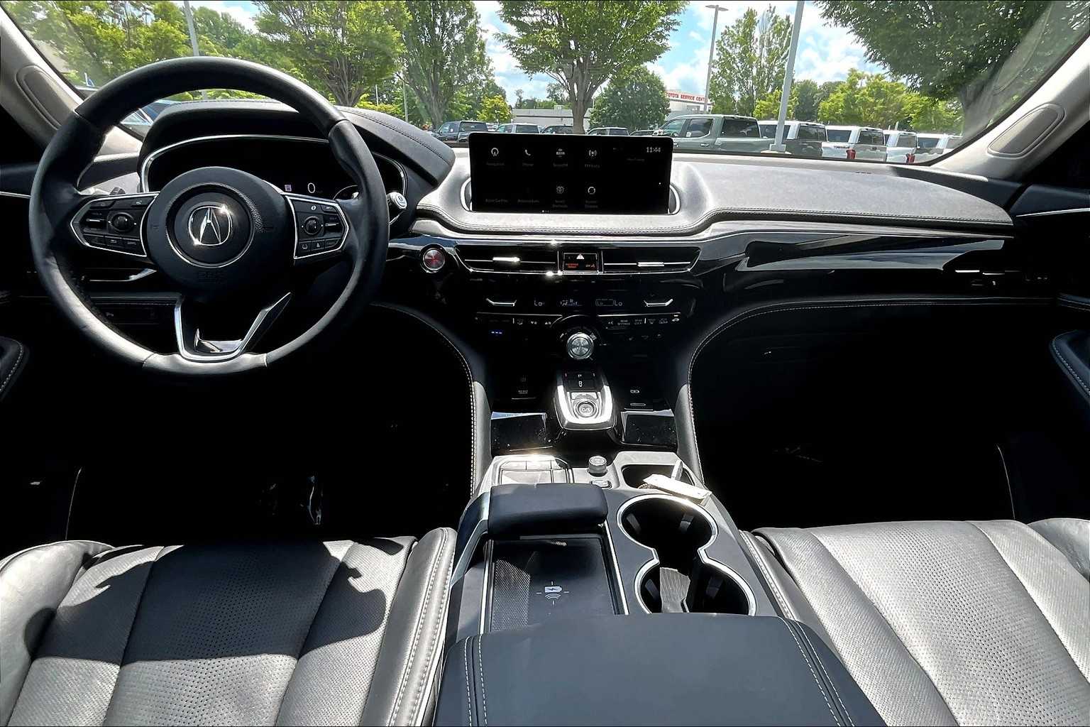 2023 Acura MDX SH-AWD Advance photo 19