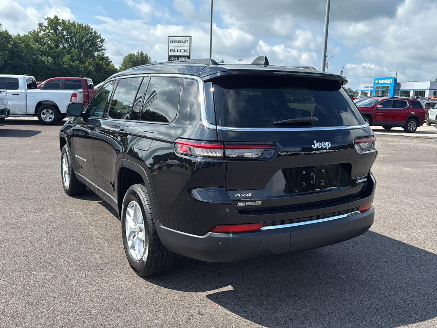 2025 Jeep Grand Cherokee Laredo X photo 17