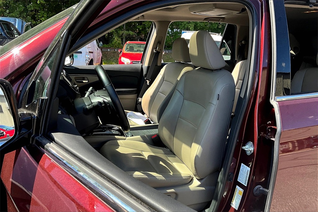 2021 Honda Pilot Touring photo 9