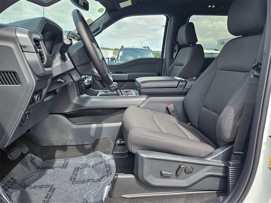 2025 Ford F-150 XLT photo 7