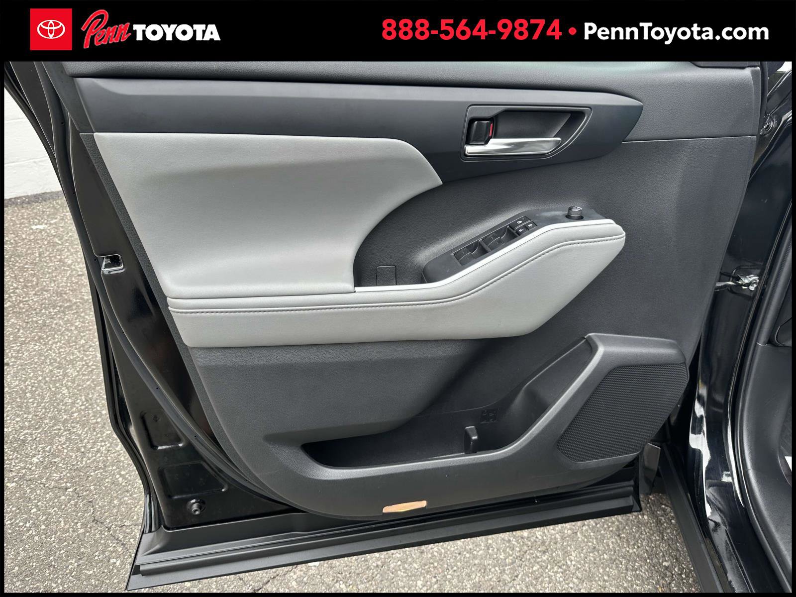 2022 Toyota Highlander XLE photo 11