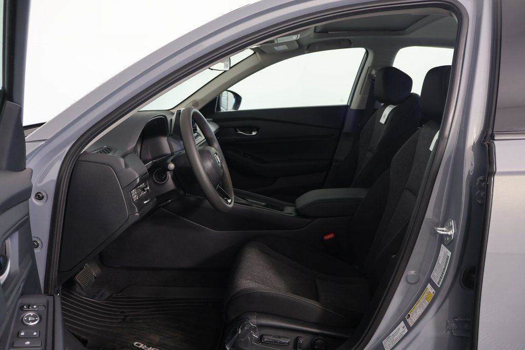 2025 Honda Accord 1.5T SE photo 5