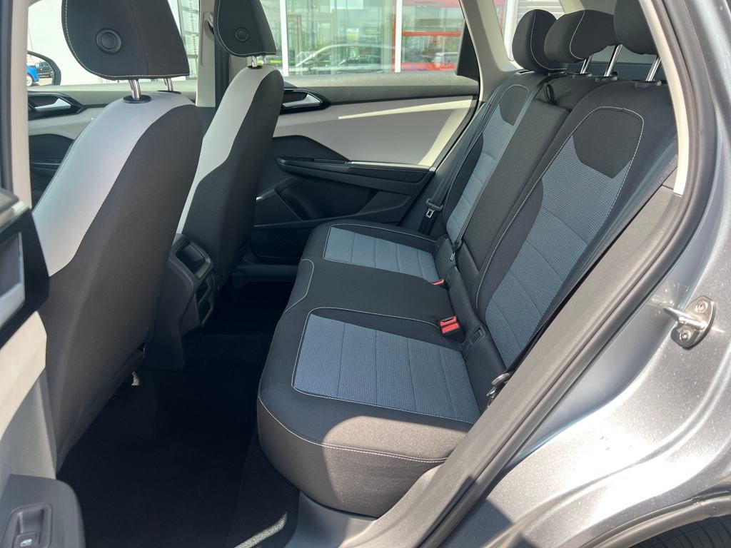 2025 Volkswagen Taos S photo 17