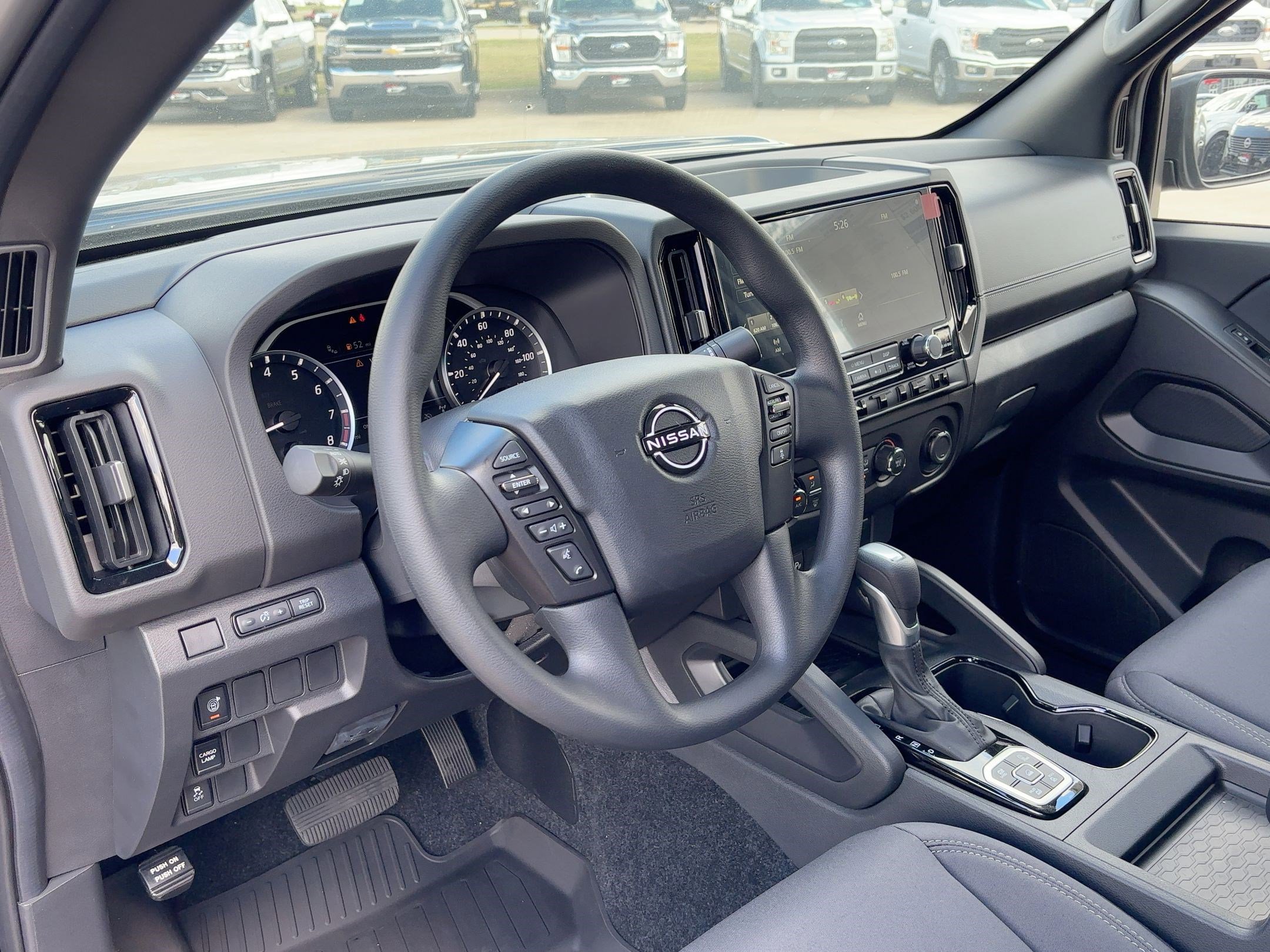 2026 Nissan Frontier SV photo 4