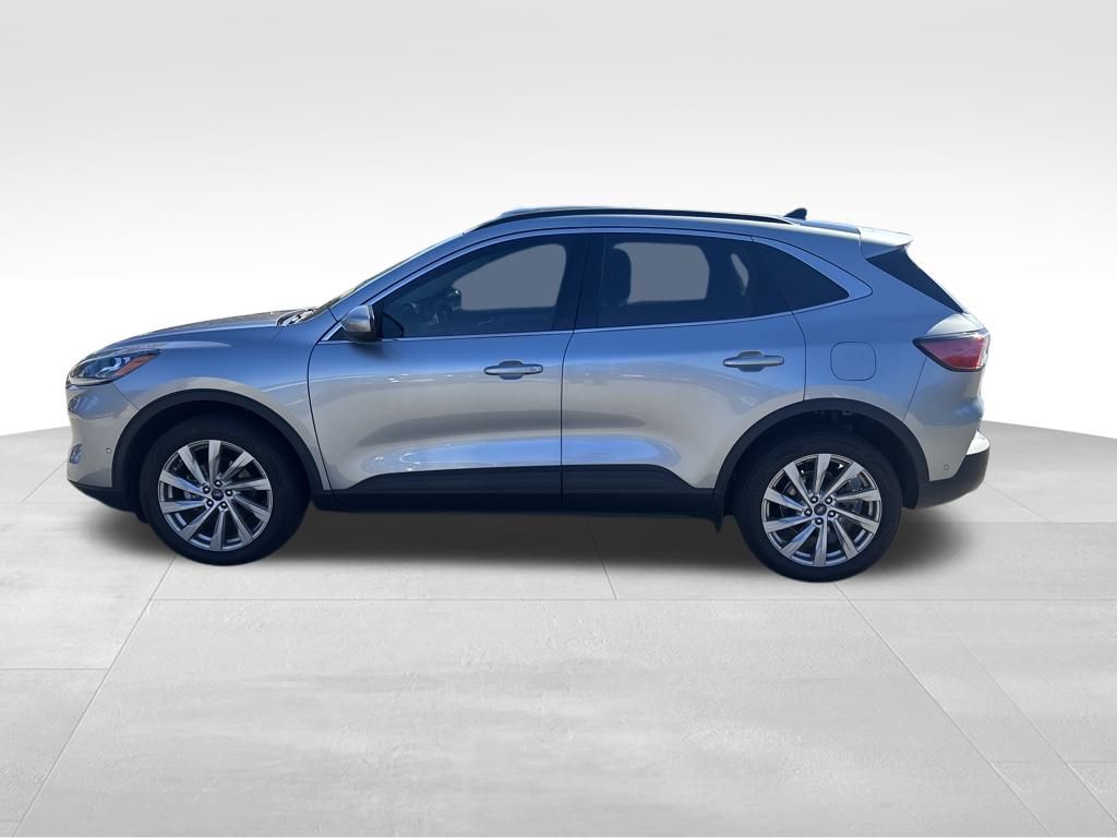 2022 Ford Escape Titanium photo 3