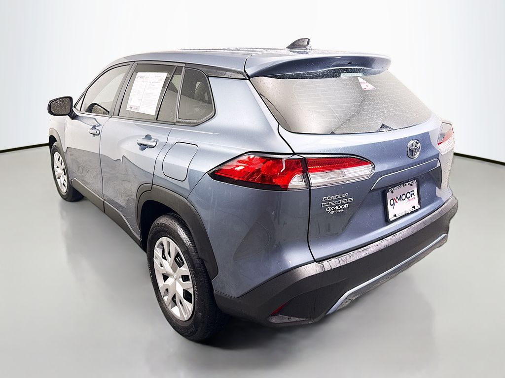 2023 Toyota Corolla Cross L photo 3