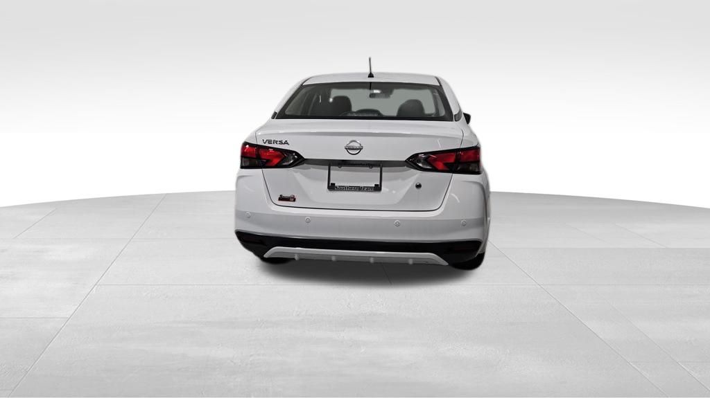 2025 Nissan Versa 1.6 S photo 4