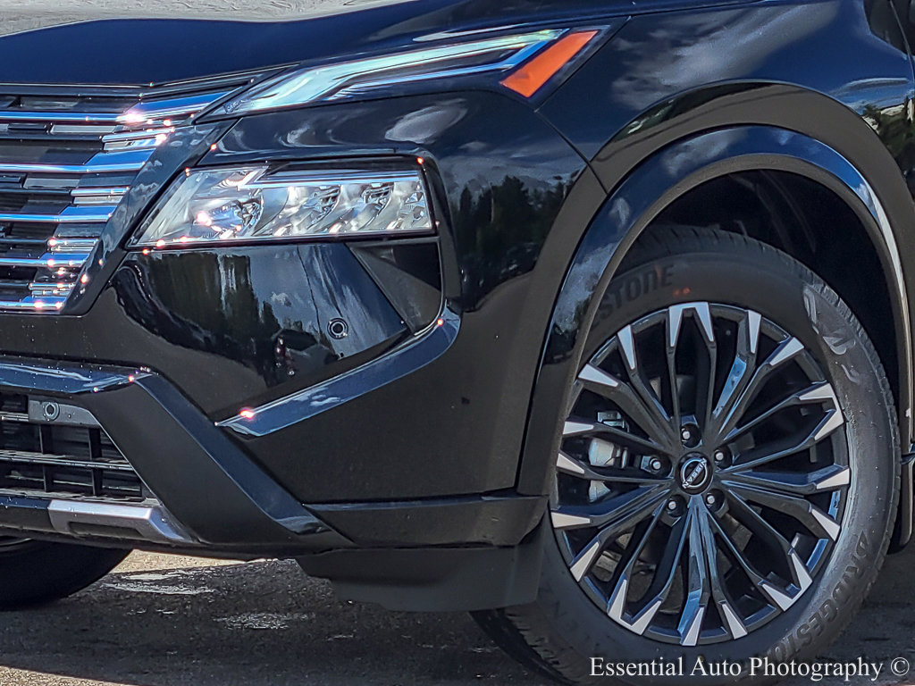 2026 Nissan Rogue Platinum photo 3