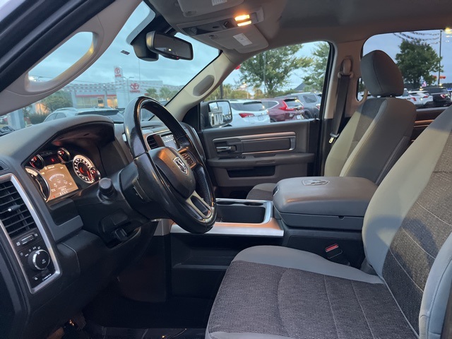 2019 Ram 1500 Classic SLT photo 5