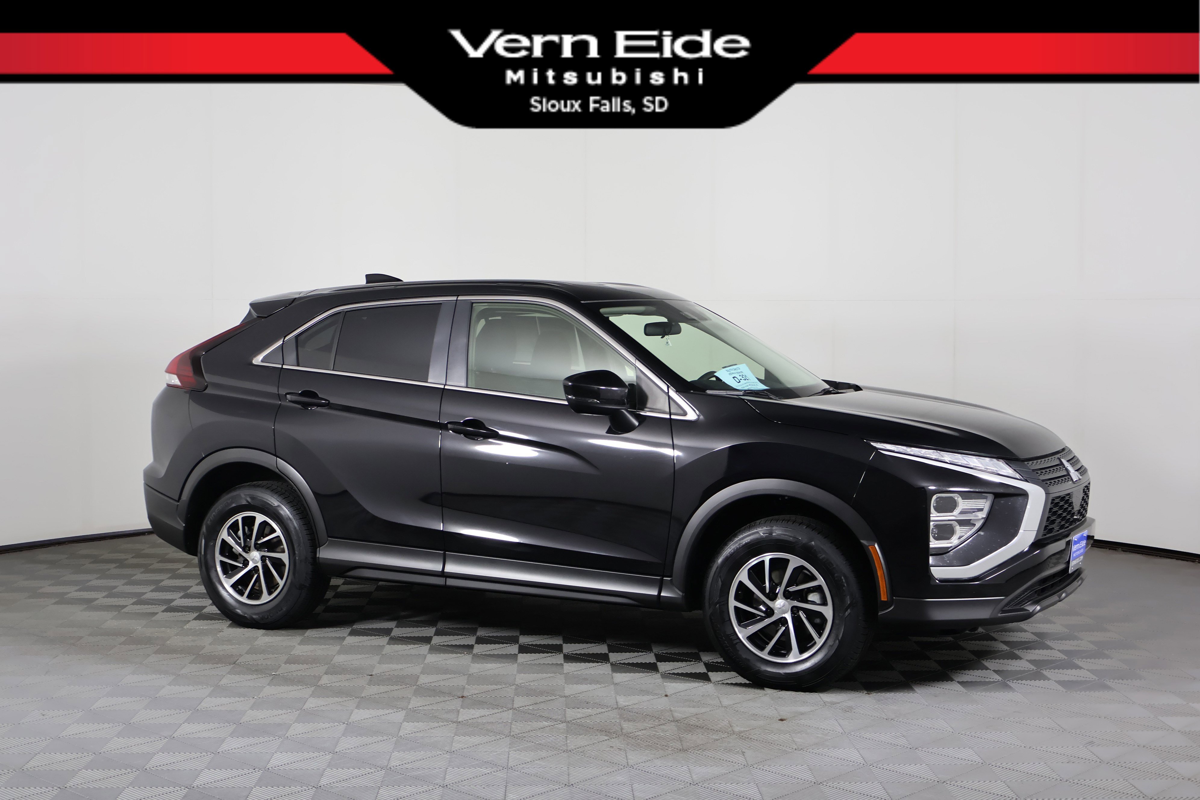 2023 Mitsubishi Eclipse Cross ES's photo