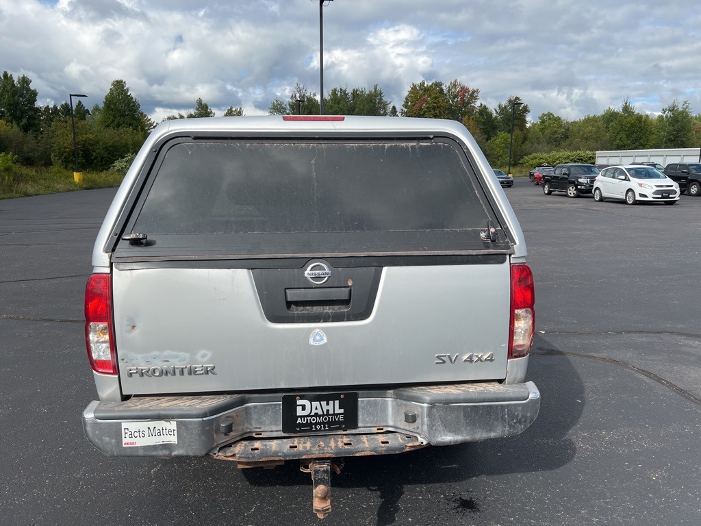 2015 Nissan Frontier SV photo 13