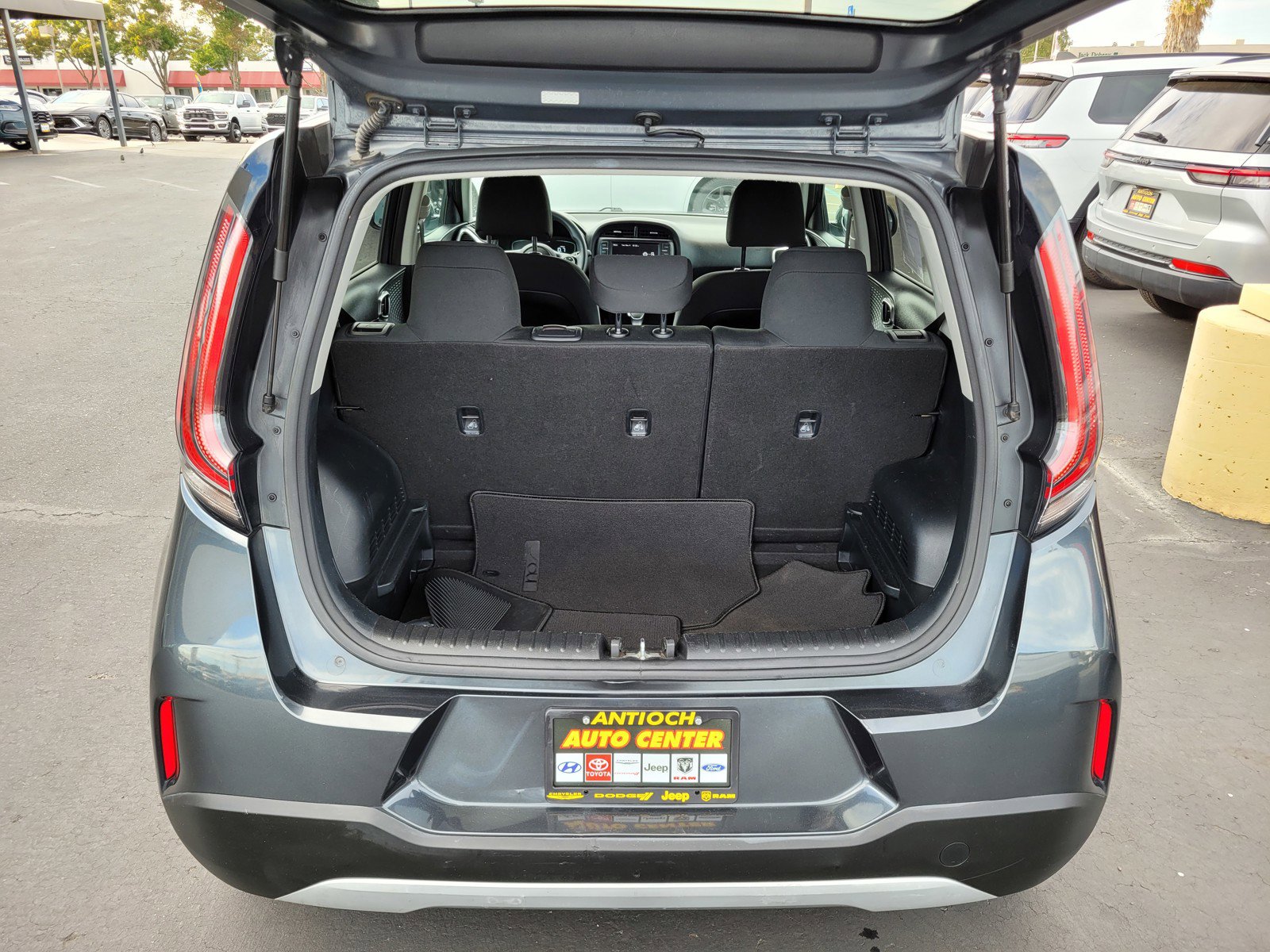 2023 Kia Soul LX photo 4