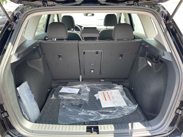 2025 Volkswagen Taos S photo 32