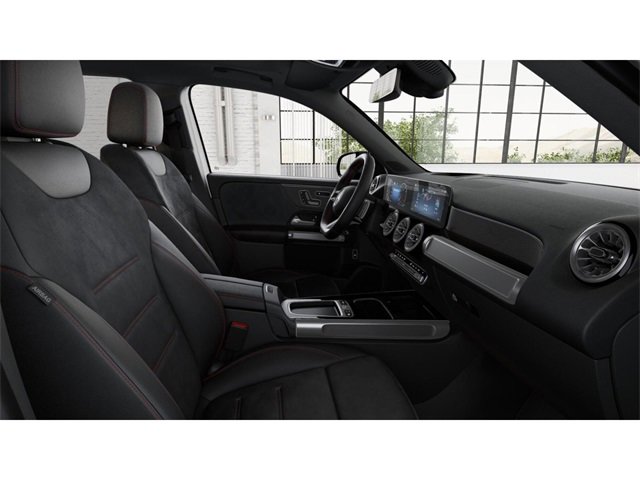 2026 Mercedes Benz GLB 250 photo 4