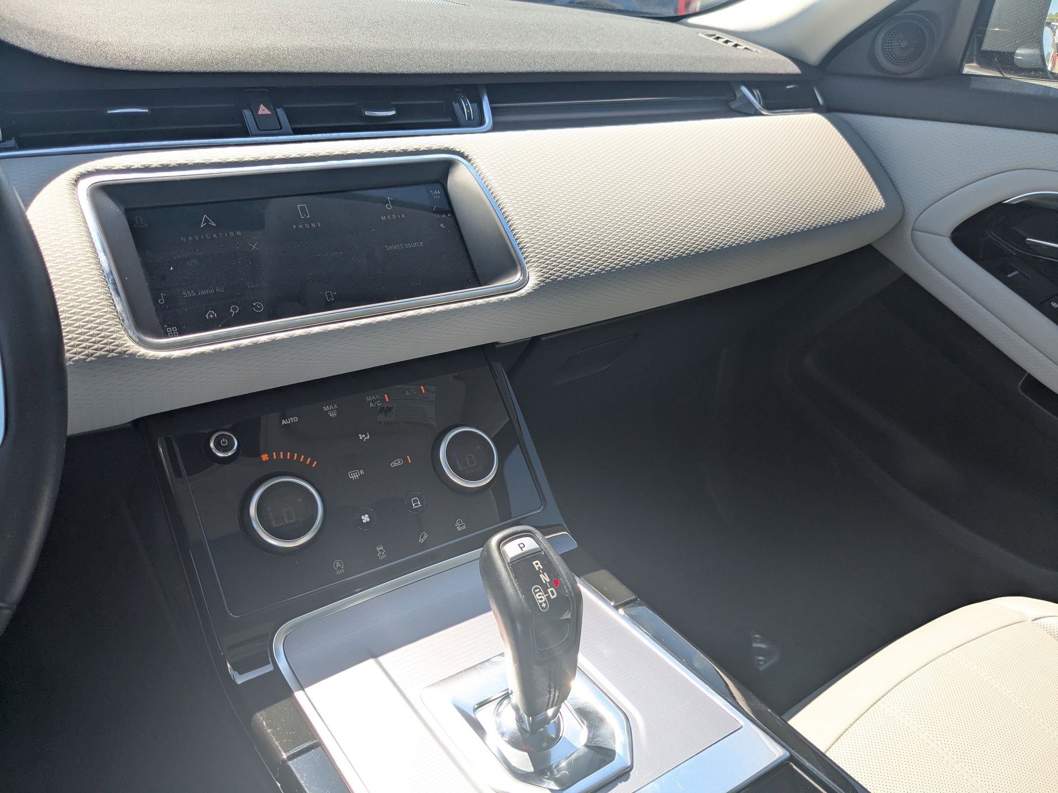 2023 Land Rover Range Rover Evoque S photo 18