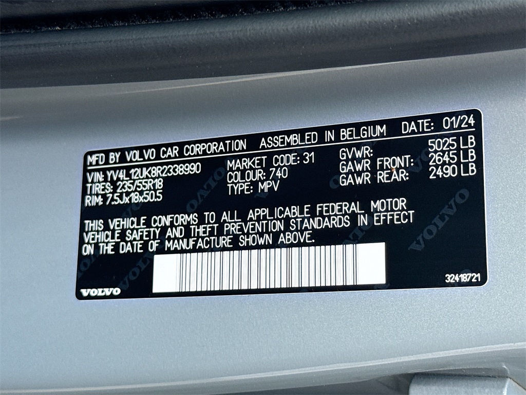 2024 Volvo XC40 Core photo 33