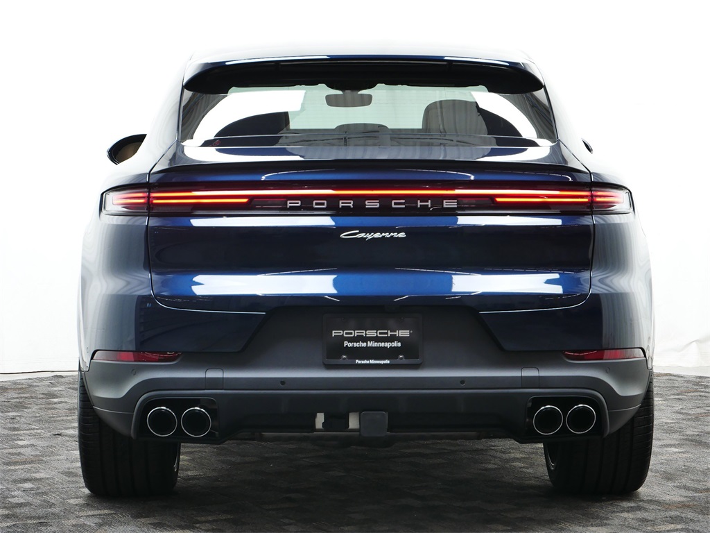 2025 Porsche Cayenne Coupe Base photo 3
