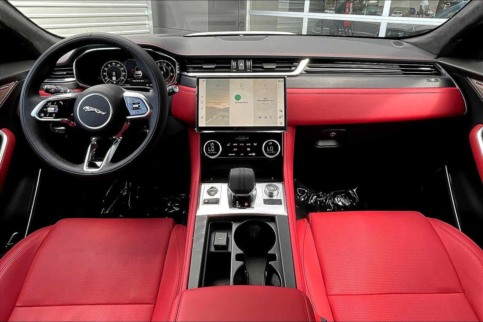 2026 Jaguar F-PACE P250 R-Dynamic S photo 2