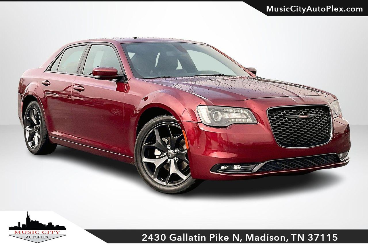 2023 Chrysler 300 S's photo