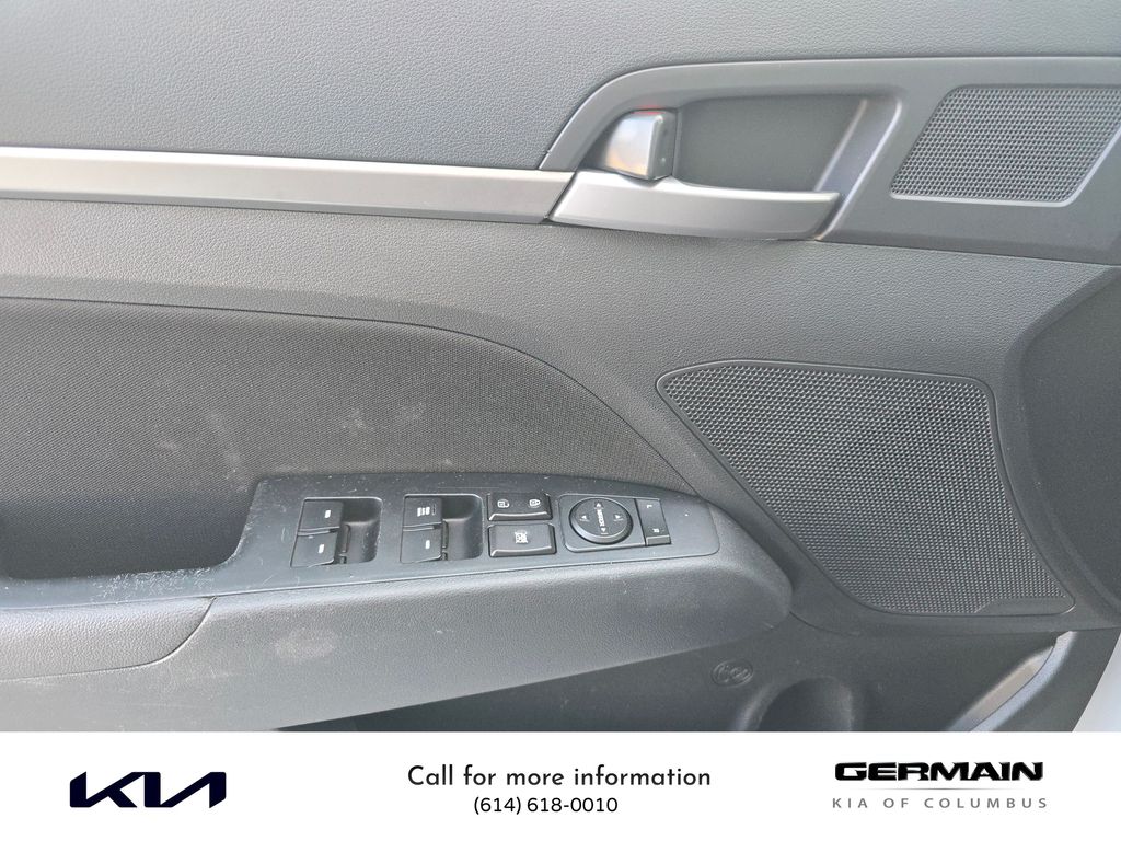 2018 Hyundai Elantra SEL photo 20