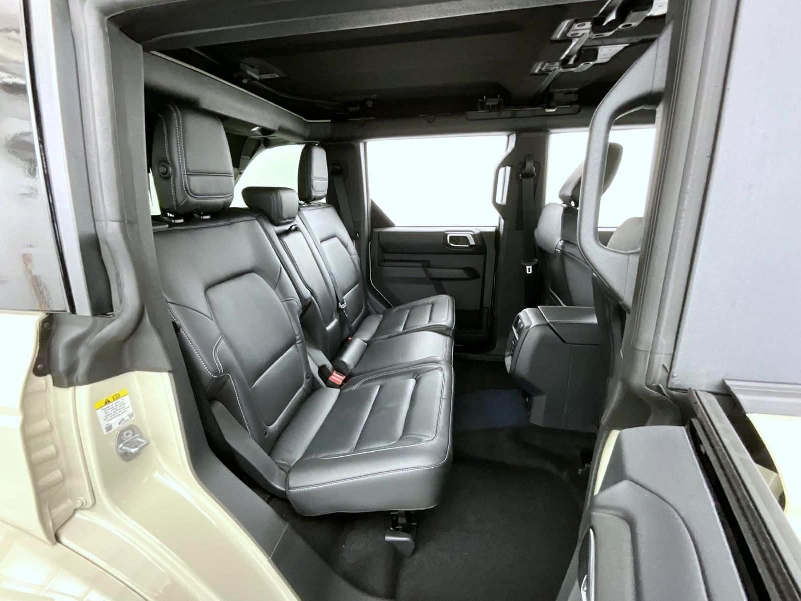 2025 Ford Bronco Outer Banks photo 16