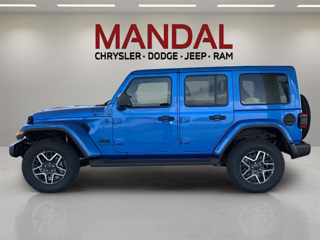 2025 Jeep Wrangler Sahara photo 10