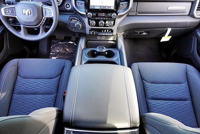 New 2026 Granite Crystal Metallic Clear-Coat Exterior Paint RAM Big Horn/Lone Star image 27