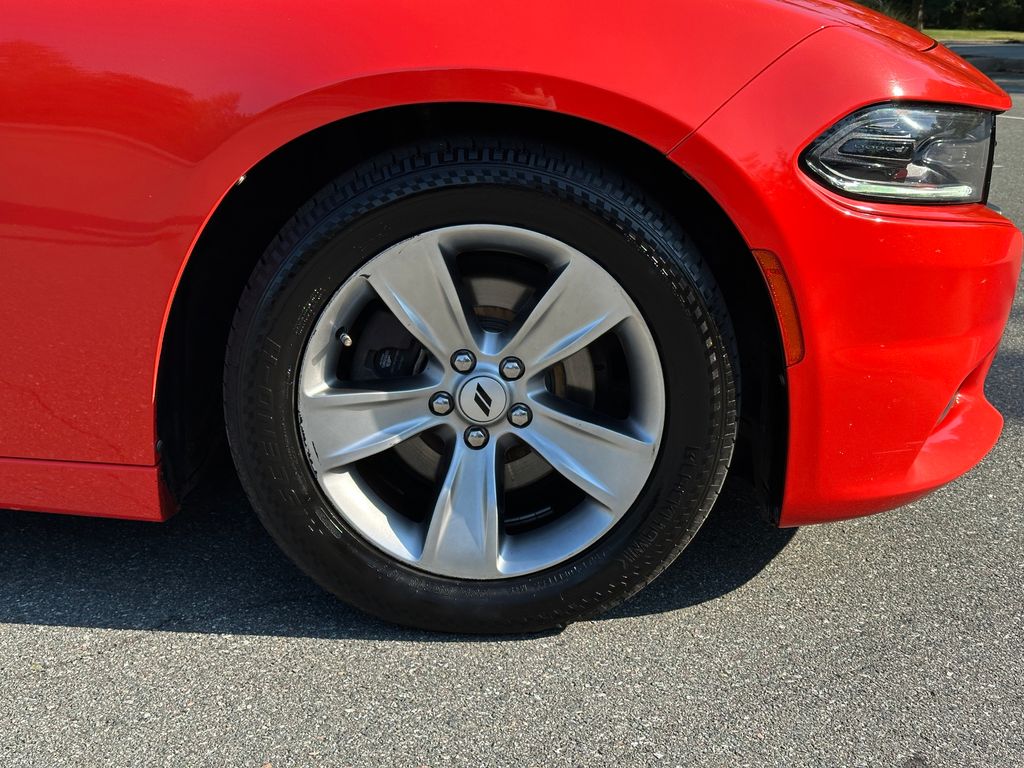 2018 Dodge Charger SXT Plus photo 31