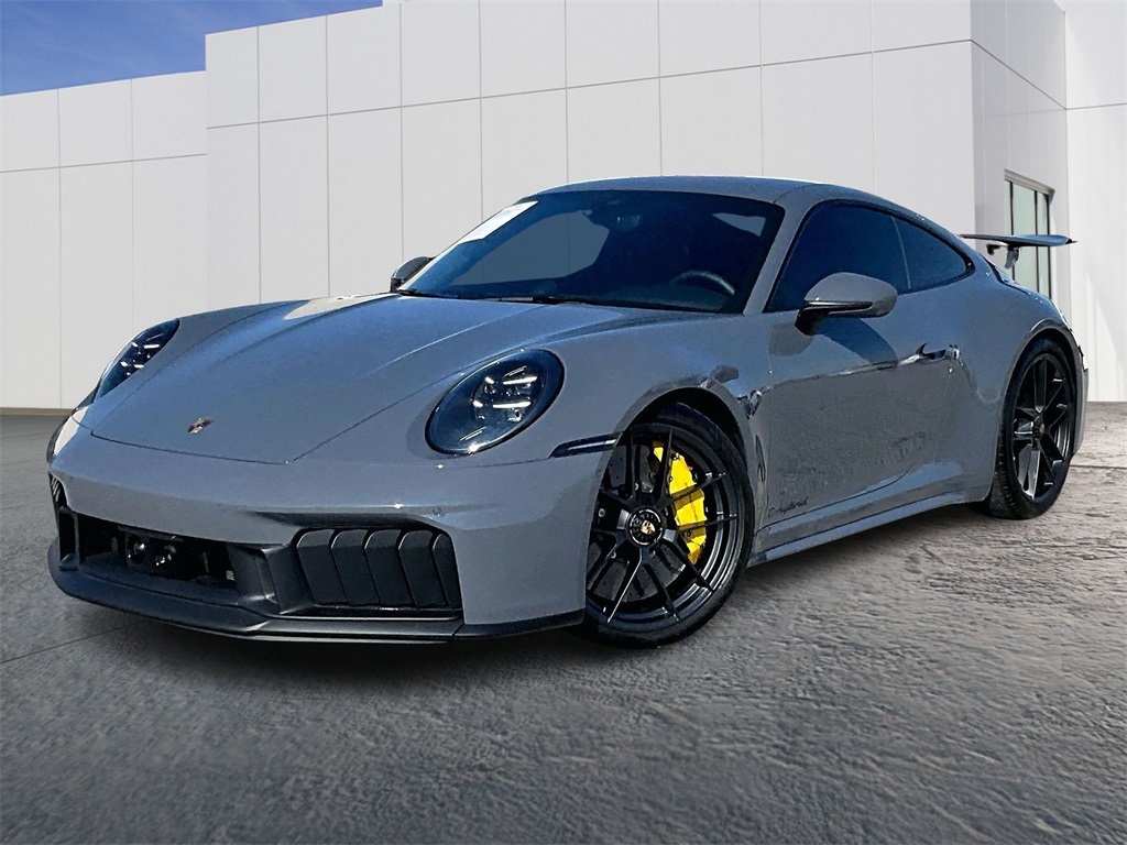 2025 Porsche 911 GTS