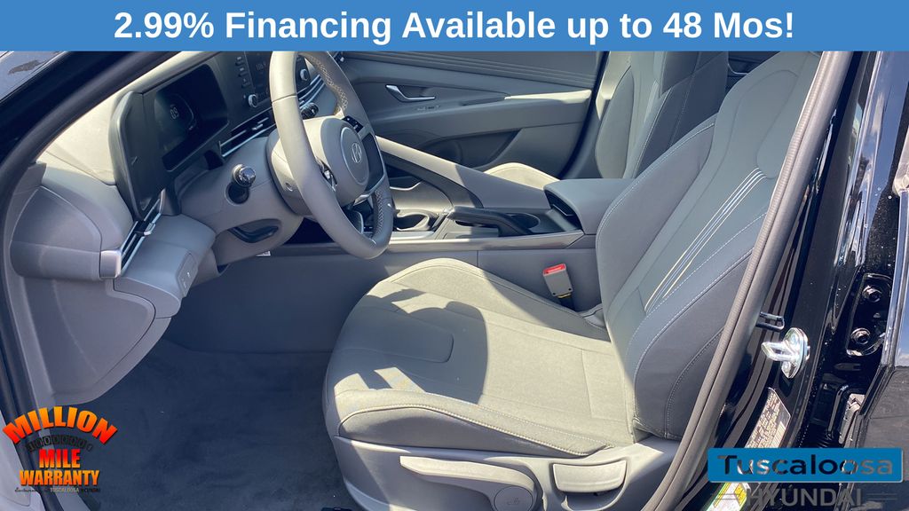 2025 Hyundai Elantra SEL Sport photo 16