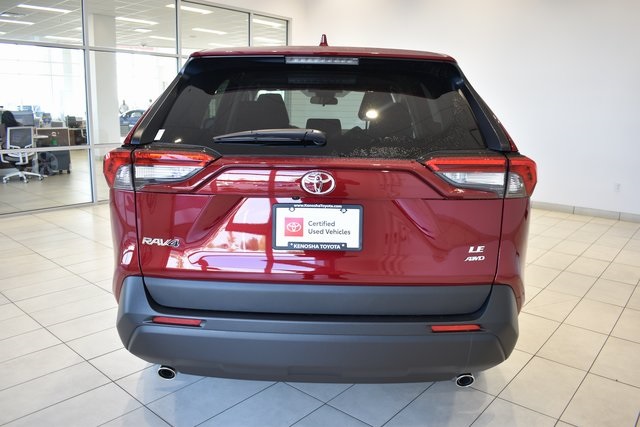 2025 Toyota RAV4 LE photo 8