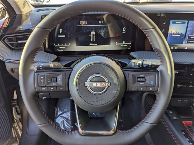 2026 Nissan Kicks SR photo 17