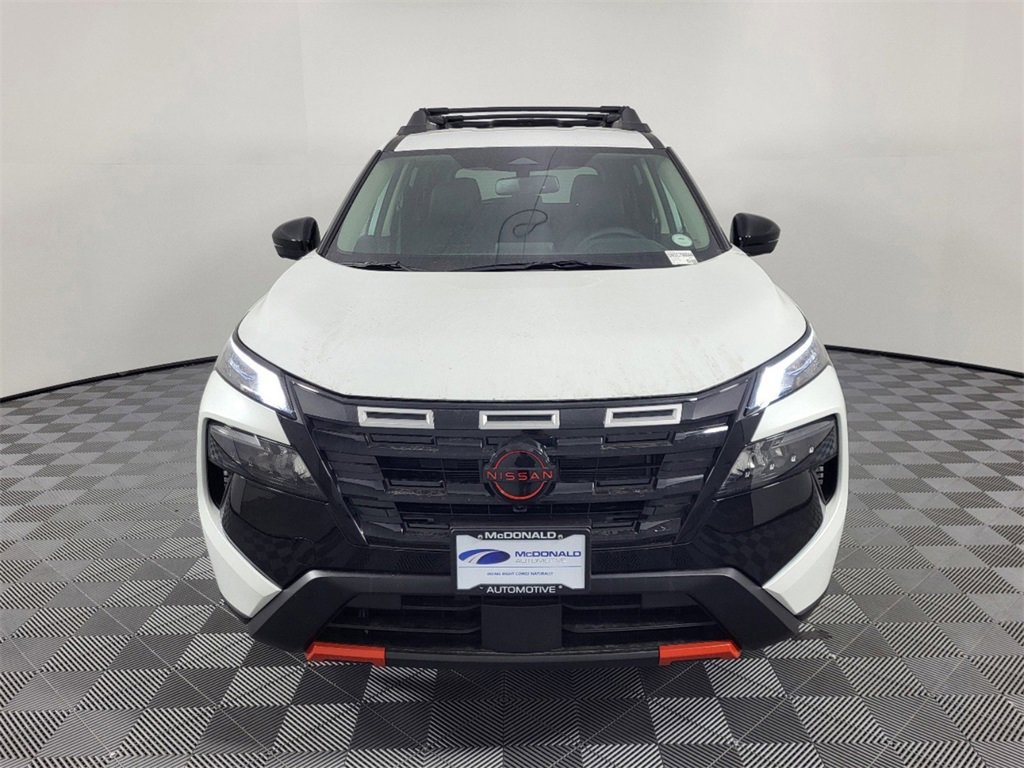 2025 Nissan Rogue SV photo 4
