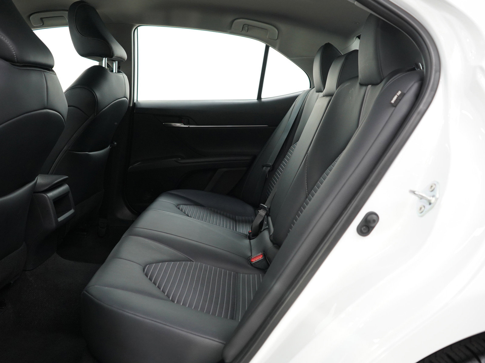 2024 Toyota Camry SE photo 14