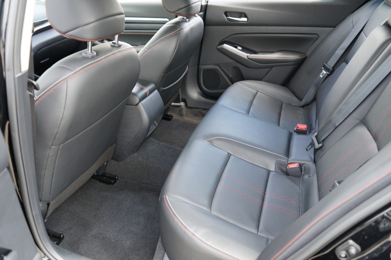 2023 Nissan Altima SR photo 28