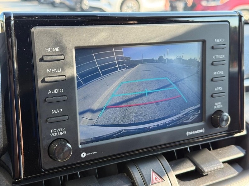 2022 Toyota RAV4 XLE photo 23