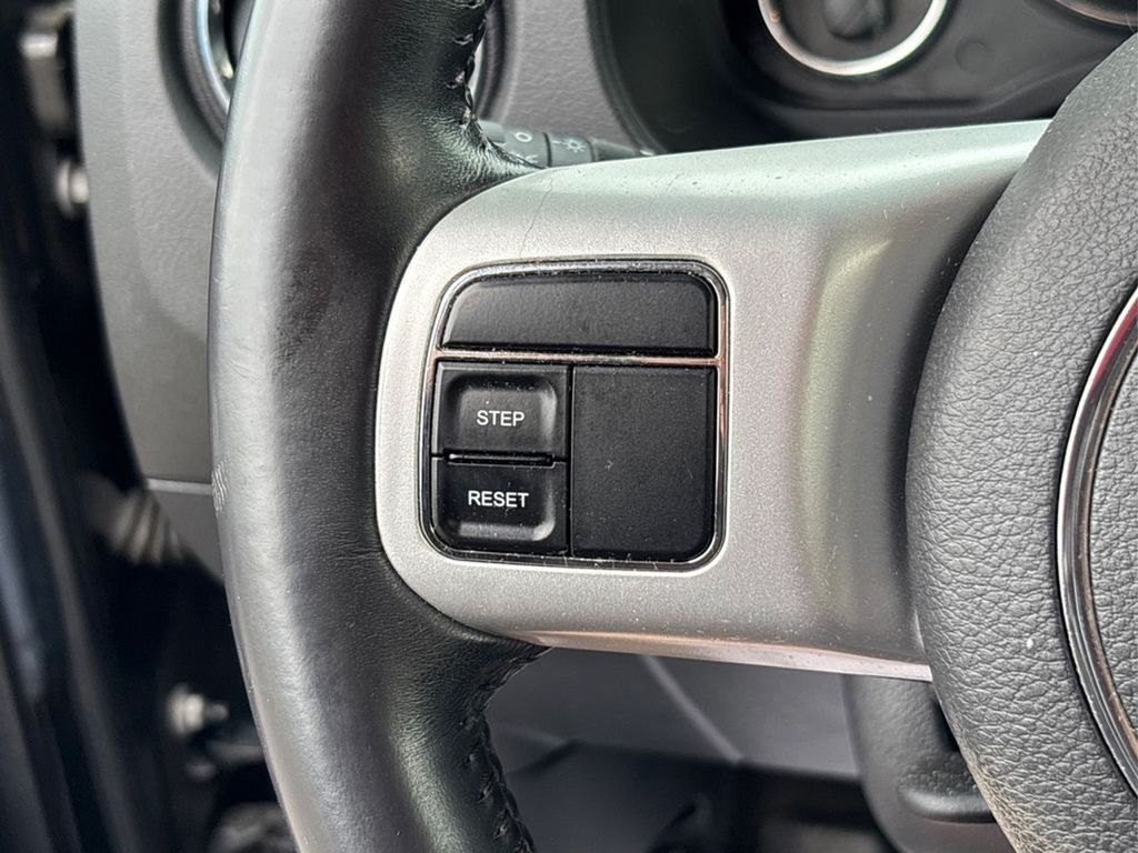 2017 Jeep Compass Latitude photo 30
