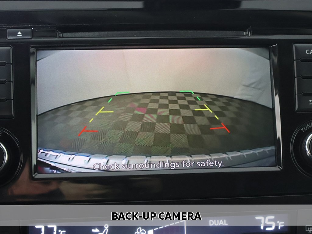 2022 Nissan Rogue Sport SV photo 2