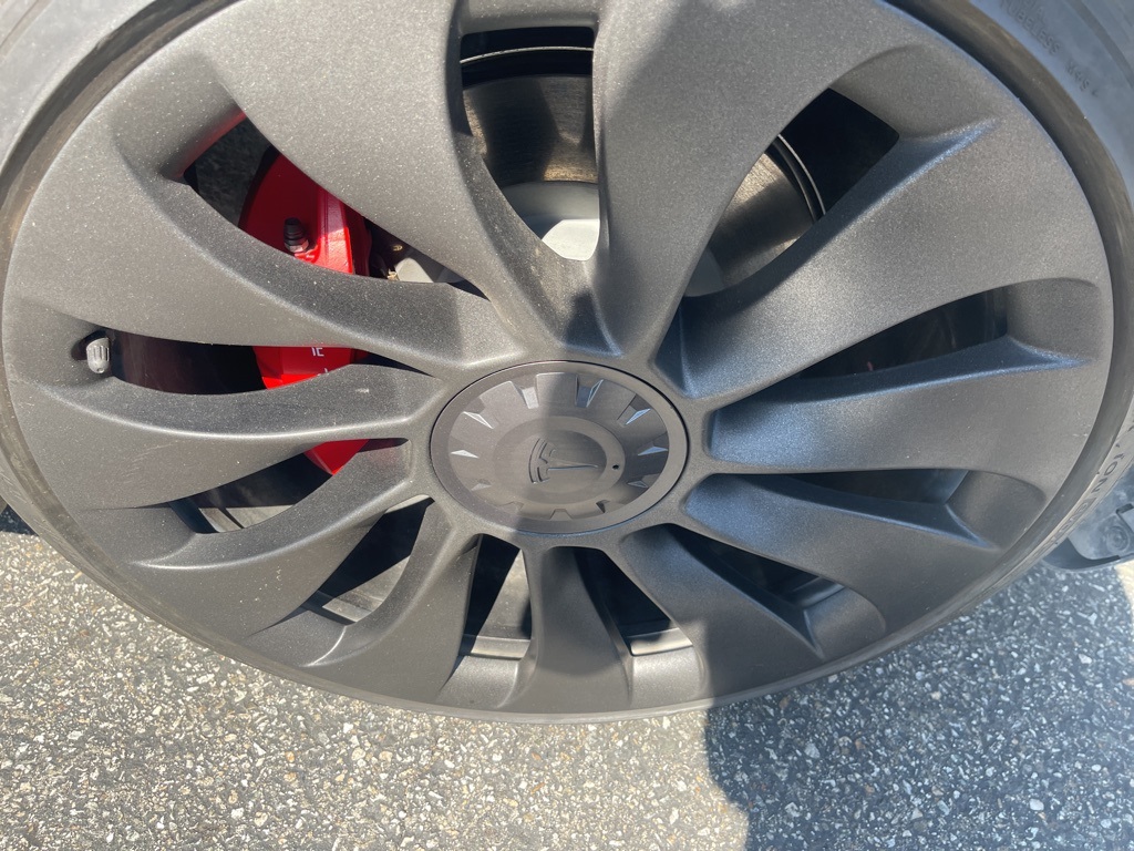 Used 2024 Tesla Model Y Performance with VIN 7SAYGDEF2RF064643 for sale in Kansas City
