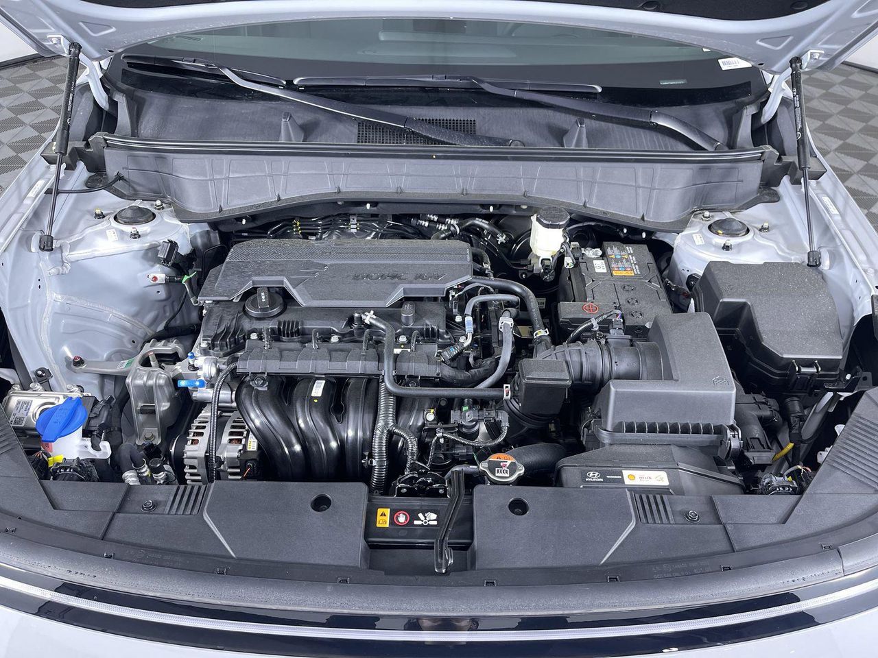 2025 Hyundai Kona SEL photo 9