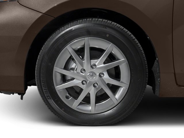 2017 Toyota Prius V Four photo 11