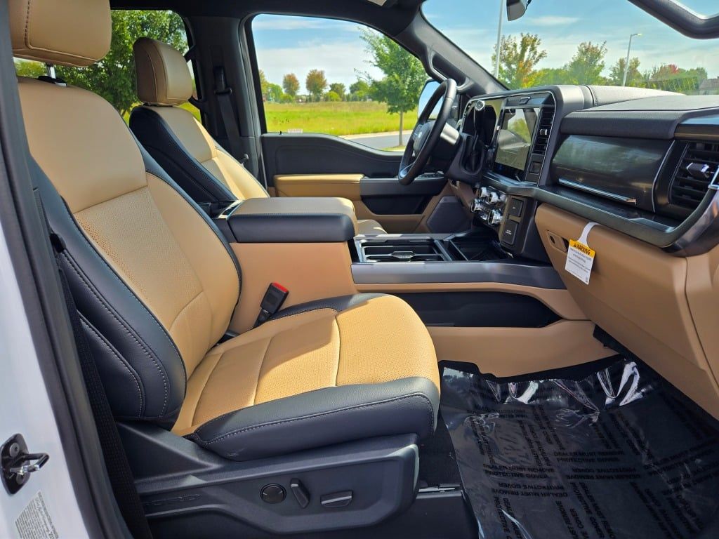 2026 Ford F-350 Lariat photo 5