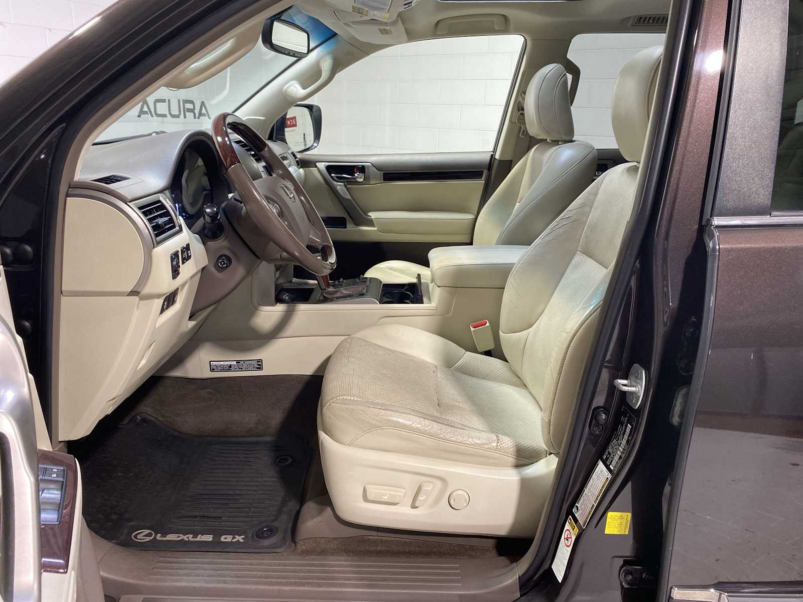 2015 Lexus GX 460 Luxury photo 2