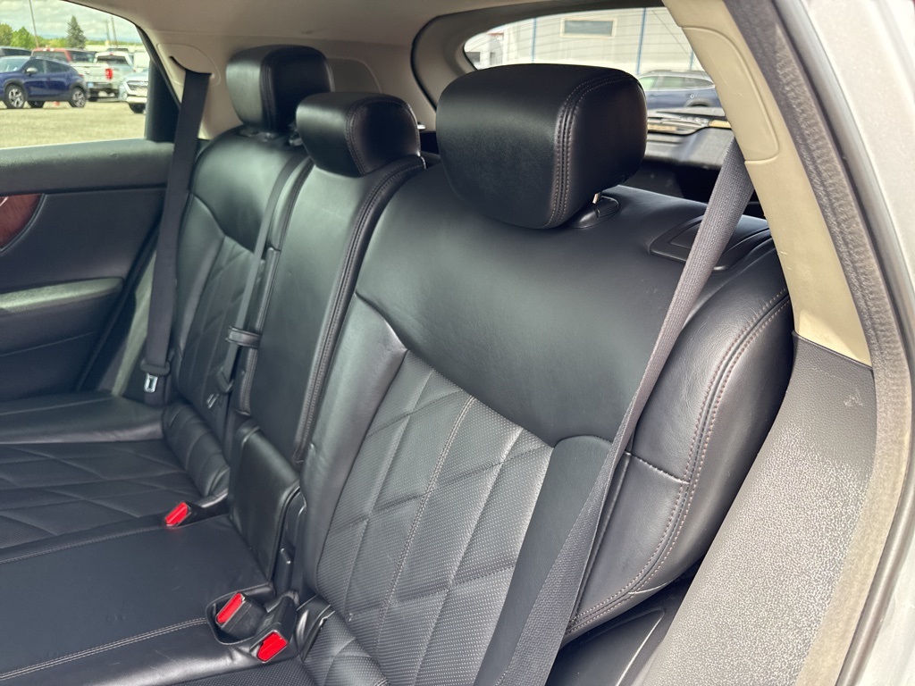 2011 Infiniti FX35 Base photo 25