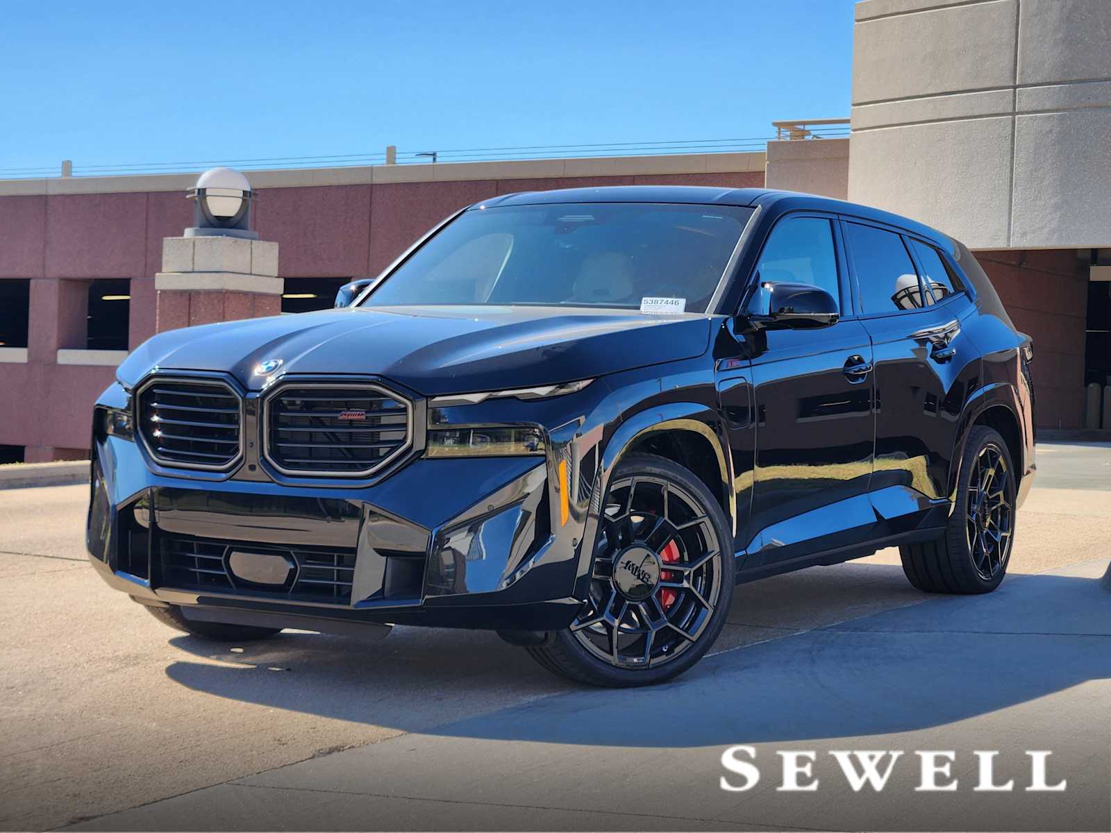 2026 BMW XM Base's photo