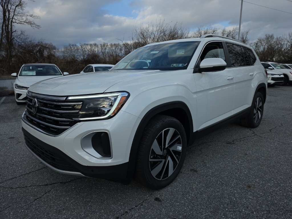 2026 Volkswagen Atlas SEL's photo