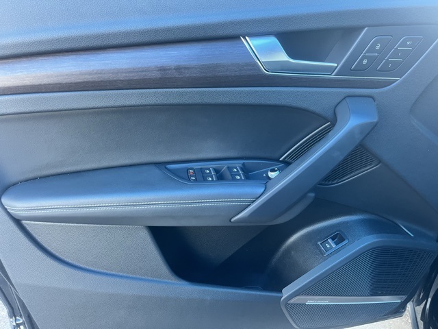 2022 Audi Q5 45 S line Premium photo 8